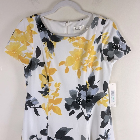 Eliza J | Yellow Floral Fit & Flare Dress | 8P - Picture 3 of 11
